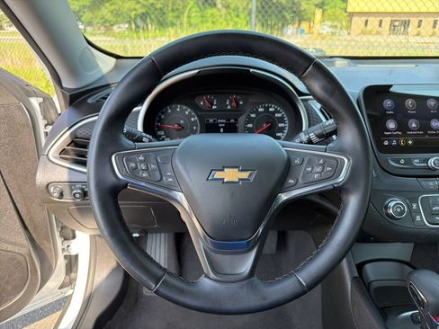 Used 2024 Chevrolet Malibu RS FWD image 19