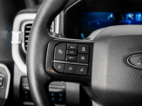 Used 2025 Ford F250 Platinum image 38