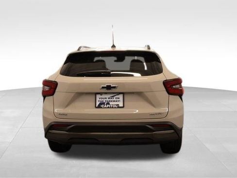 New 2026 Chevrolet Trax ACTIV FWD image 3