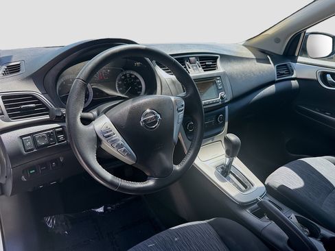 Used 2015 Nissan Sentra SV w/ Style Package FWD image 9