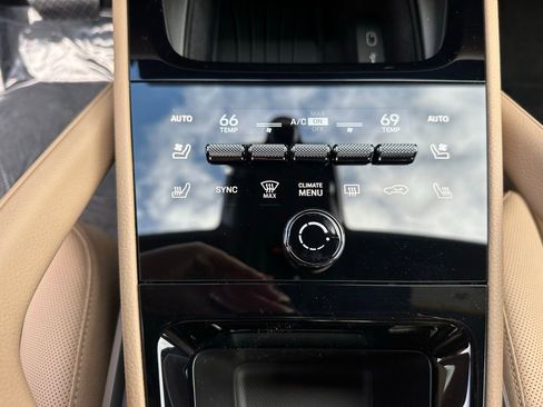 Used 2026 Porsche Cayenne Coupe image 25