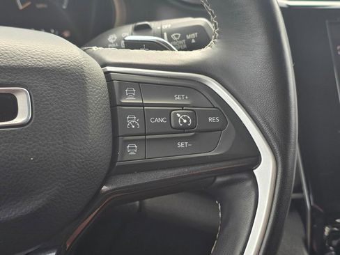 Used 2022 Jeep Grand Cherokee L Laredo w/ Luxury Tech Group I image 38