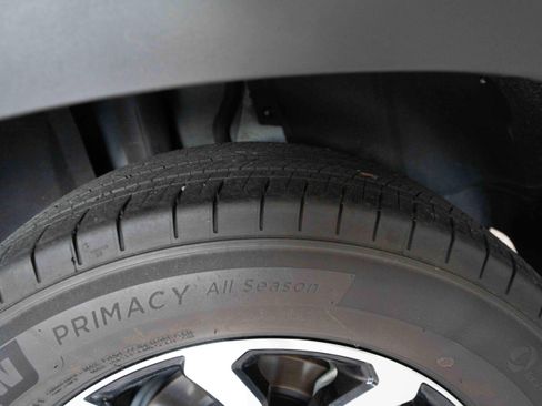 Used 2024 Toyota Corolla Cross AWD Hybrid image 30