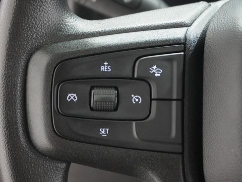 Used 2025 Chevrolet Silverado 1500 Custom image 18