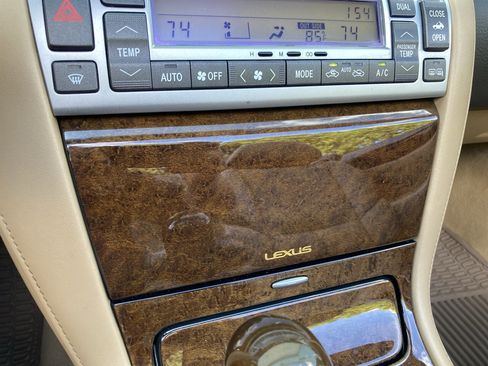 Used 2006 Lexus SC 430 Convertible image 26