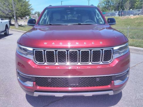 Used 2024 Jeep Wagoneer Series III AWD/4WD image 11