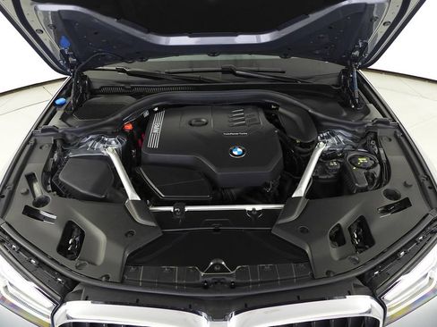 Certified 2023 BMW 530i w/ Convenience Package RWD image 6