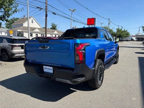Used 2026 Chevrolet Silverado EV Trail Boss AWD/4WD image 6