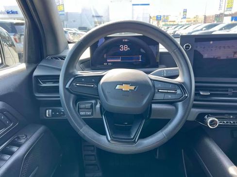 Certified 2024 Chevrolet Silverado EV W/T AWD/4WD image 15