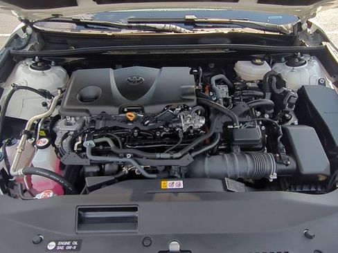 Used 2025 Toyota Camry SE FWD image 30