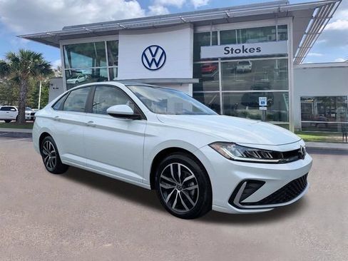 New 2026 Volkswagen Jetta SE FWD image 1