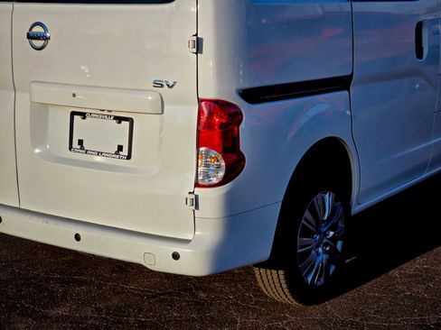 Used 2021 Nissan NV200 SV w/ Sliding Door Glass Package FWD image 25