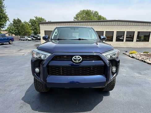 Used 2017 Toyota 4Runner SR5 Premium AWD/4WD image 3