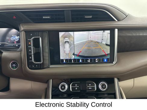 Certified 2024 GMC Yukon Denali image 43