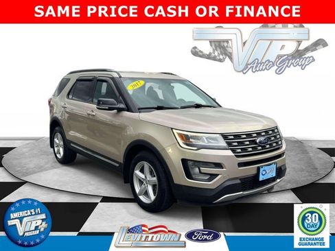 Used 2017 Ford Explorer XLT w/ Equipment Group 201A AWD/4WD image 1