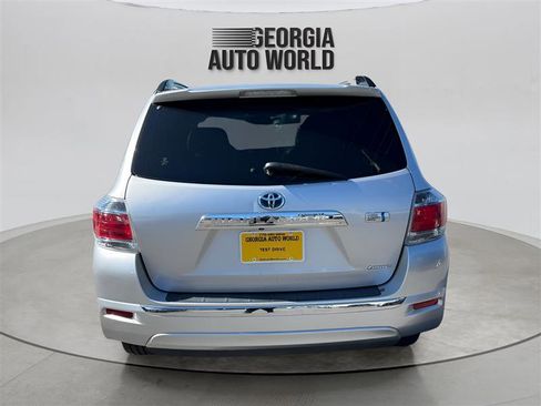 Used 2013 Toyota Highlander Limited image 4