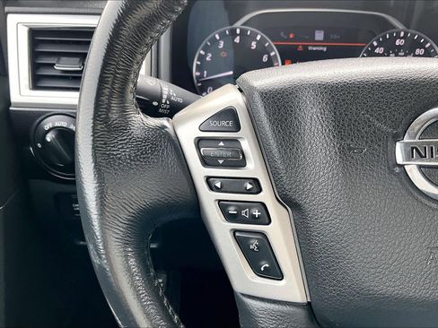 Used 2020 Nissan Titan SV w/ SV Convenience Package image 22
