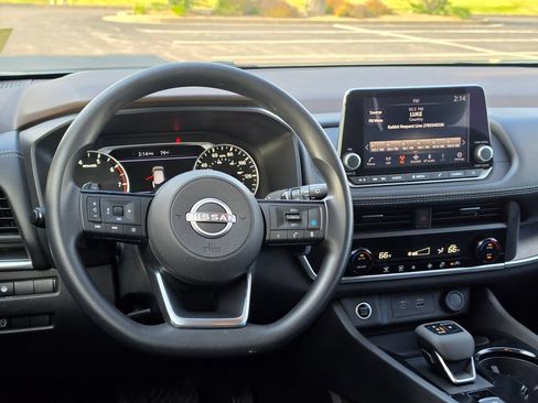 Used 2023 Nissan Rogue SV AWD/4WD image 35