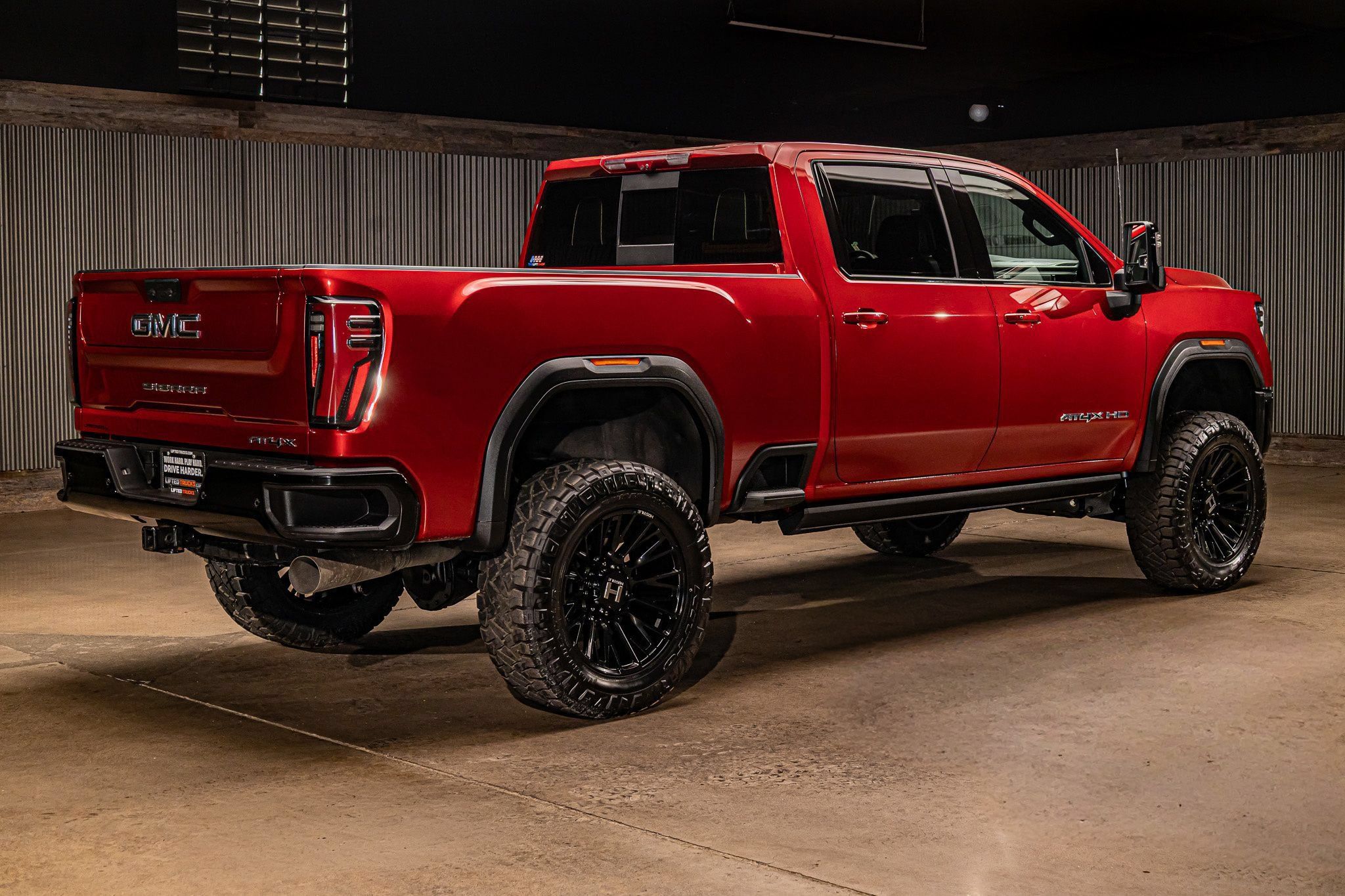 Used 2025 GMC Sierra 2500 AT4X AWD/4WD image 10