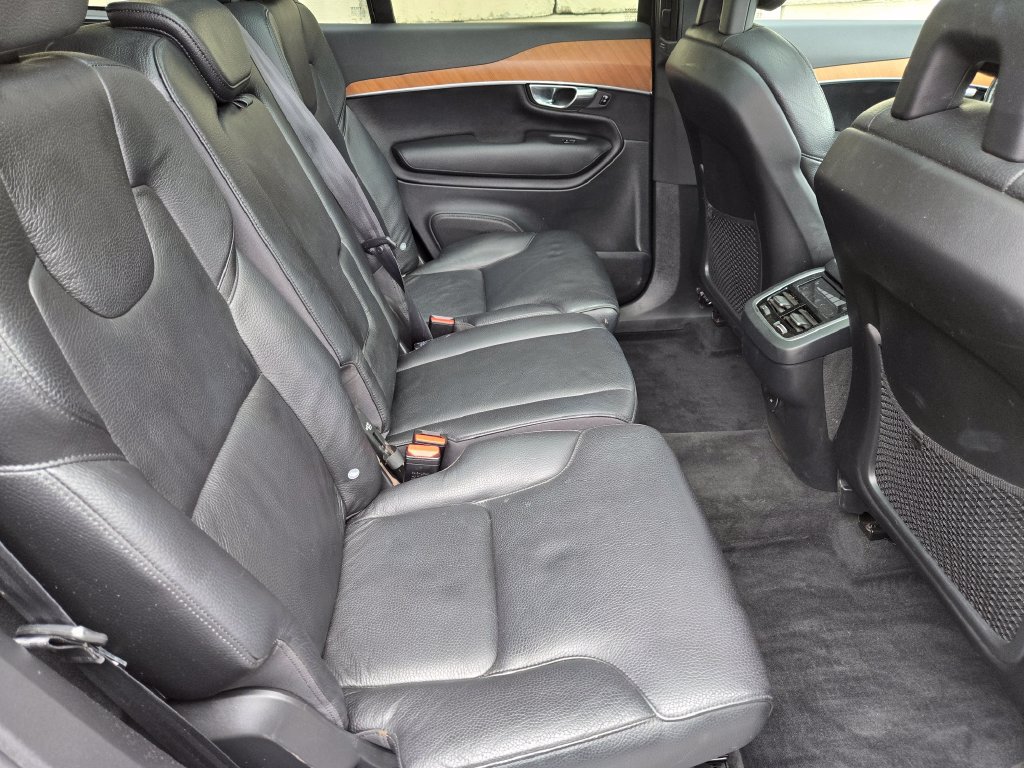 Used 2021 Volvo XC90 T6 Momentum w/ Advanced Package AWD/4WD image 46