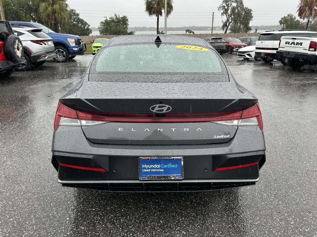 Certified 2024 Hyundai Elantra Limited FWD image 6