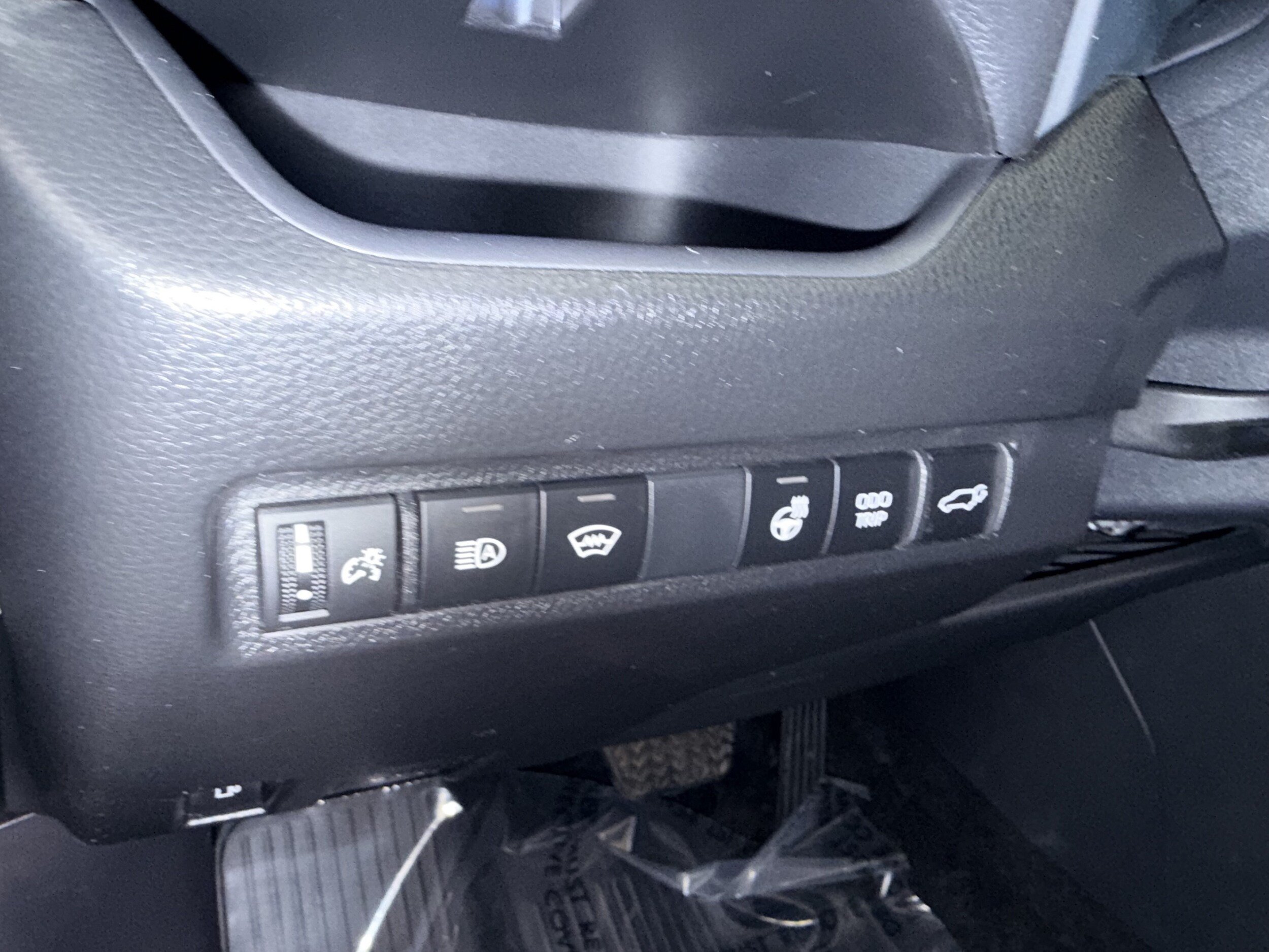 Used 2024 Toyota RAV4 XSE w/ Weather Package AWD/4WD image 8
