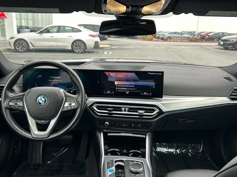 Used 2023 BMW i4 eDrive40 w/ Premium Package RWD image 34