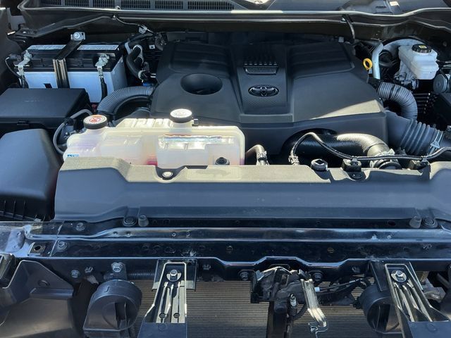 Used 2022 Toyota Tundra Limited AWD/4WD image 24