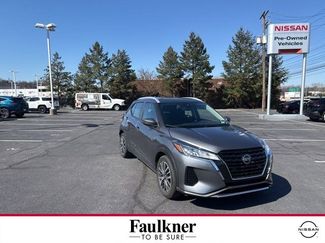 Used 2021 Nissan Kicks SV video 1