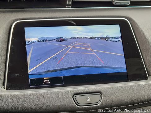 Used 2023 Cadillac XT4 Luxury w/ Cold Weather Package image 20