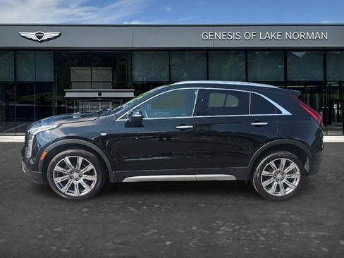 Used 2023 Cadillac XT4 Premium Luxury w/ Cold Weather Package AWD/4WD image 7
