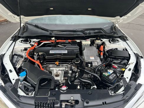 Used 2017 Honda Accord Touring image 24