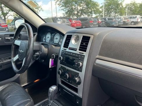 Used 2008 Chrysler 300 Touring w/ Comfort/Convenience Group RWD image 29