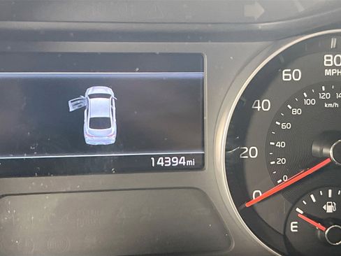 Used 2022 Kia Forte LXS image 12