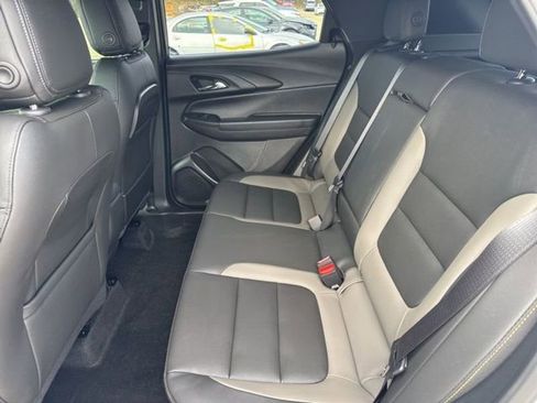 Used 2025 Chevrolet TrailBlazer ACTIV w/ Convenience Package image 9