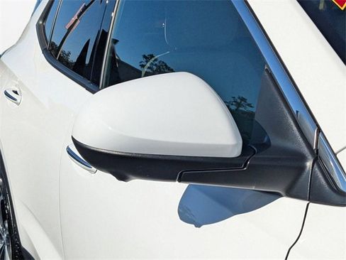 Used 2022 Buick Encore GX Essence w/ Advanced Technology Package image 11