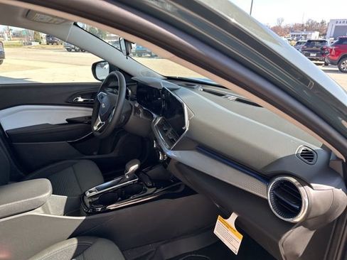 New 2026 Chevrolet Trax LT w/ Driver Confidence Package FWD image 25