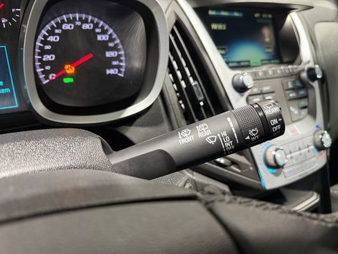 Used 2017 Chevrolet Equinox LT w/ Convenience Package image 36