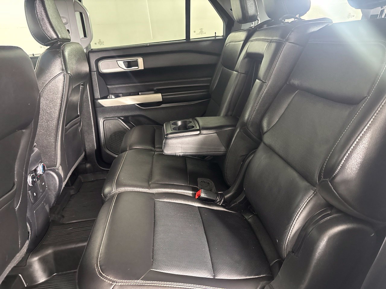 Used 2022 Ford Explorer Limited AWD/4WD image 19