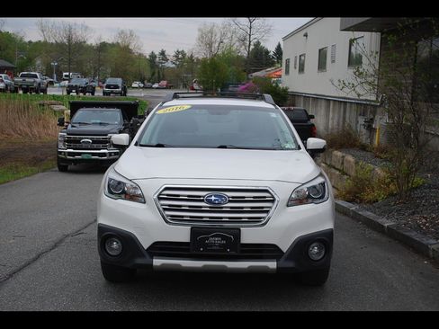 Used 2016 Subaru Outback 2.5i Limited AWD/4WD image 1