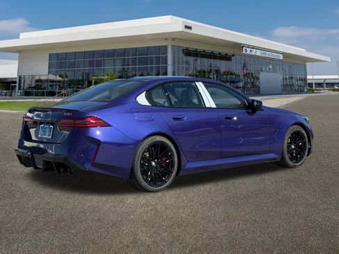New 2026 BMW M5 image 11