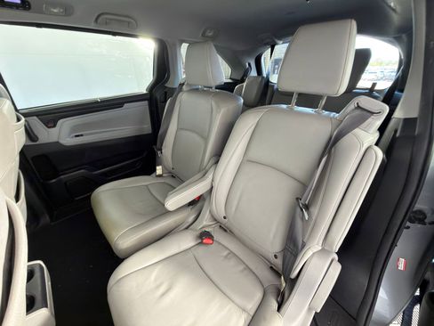 Used 2018 Honda Odyssey EX-L image 26