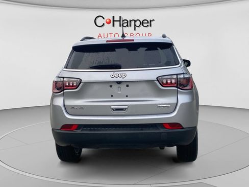 Used 2022 Jeep Compass Latitude w/ Convenience Group AWD/4WD image 4