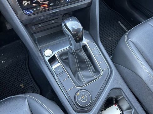 Certified 2024 Volkswagen Tiguan SE AWD/4WD image 16