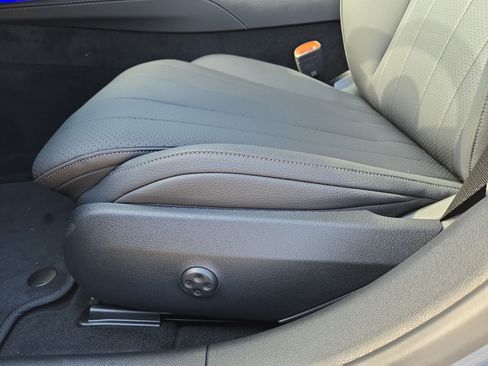 New 2026 Mercedes-Benz E 450 4MATIC Sedan image 17
