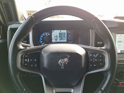 Used 2023 Ford Bronco Outer Banks image 18