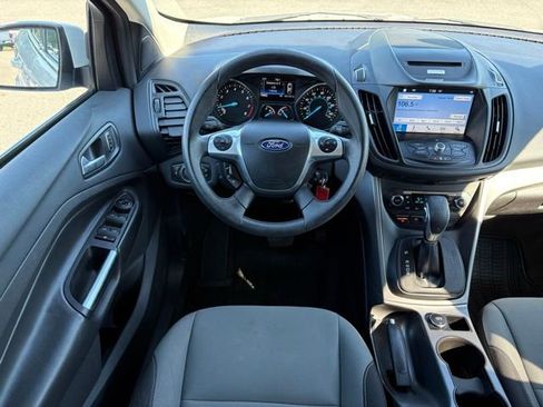 Used 2016 Ford Escape SE w/ Equipment Group 201A FWD image 13