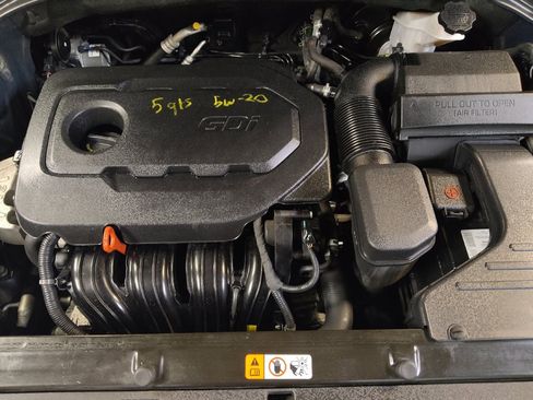 Used 2018 Hyundai Santa Fe Sport FWD image 30