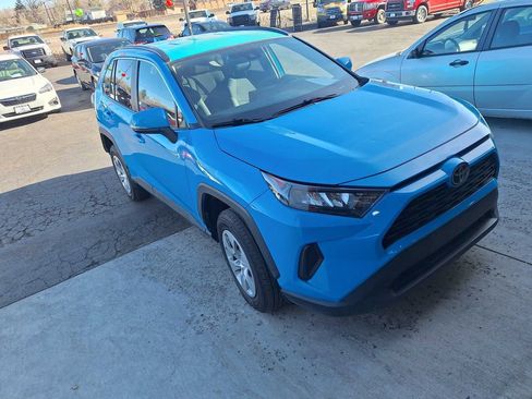 Used 2021 Toyota RAV4 LE image 7