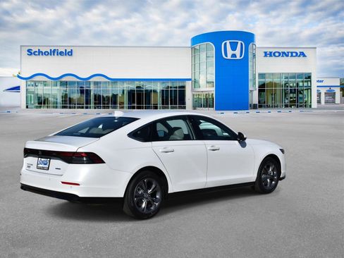 New 2025 Honda Accord EX-L image 3